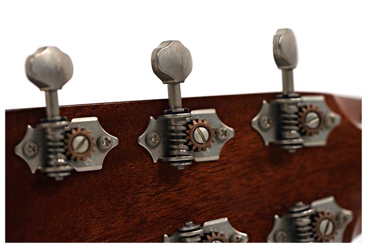 Atkin Essential OM Aged Finish #3976 Atkin Essential OM Aged Finish #3976