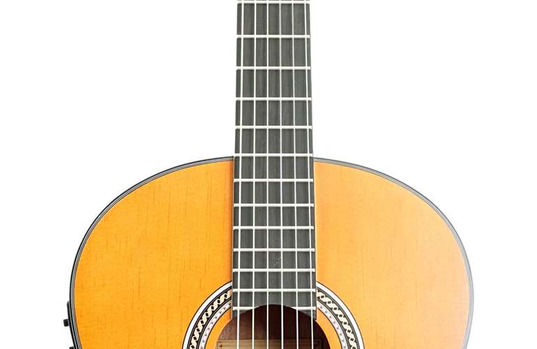 EastCoast C1SE-44 Full Size Classical Solid Top With Pickup Satin Natural EastCoast C1SE-44 Full Size Classical Solid Top With Pickup Satin Natural