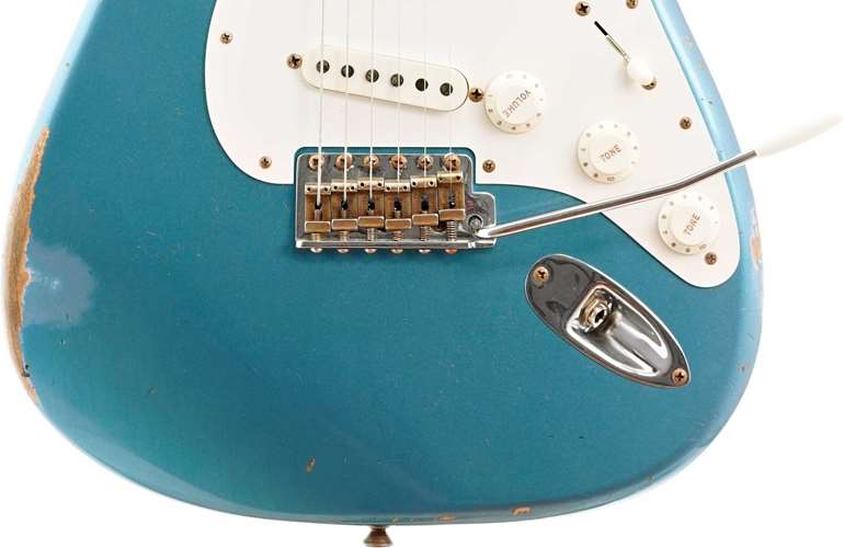 Fender Custom Shop 1959 Stratocaster Relic Faded Aged Lake Placid Blue Fender Custom Shop 1959 Stratocaster Relic Faded Aged Lake Placid Blue