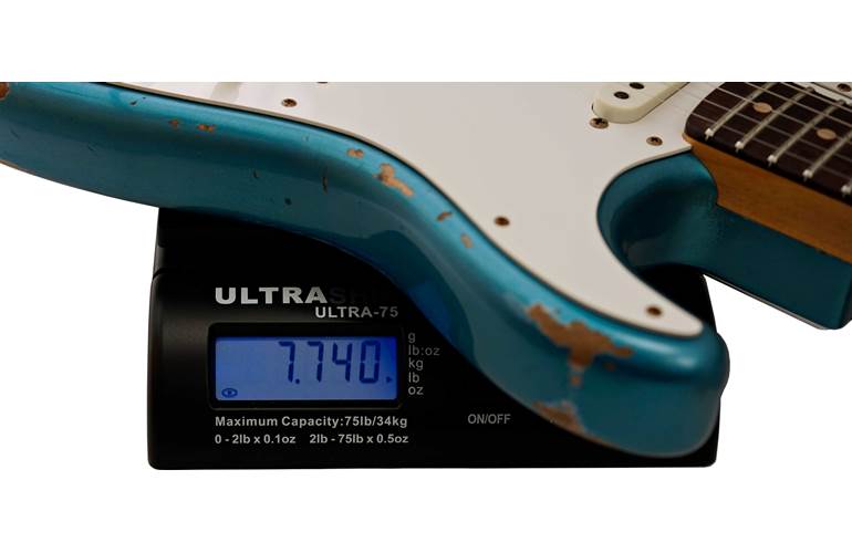 Fender Custom Shop 1959 Stratocaster Relic Faded Aged Lake Placid Blue Fender Custom Shop 1959 Stratocaster Relic Faded Aged Lake Placid Blue