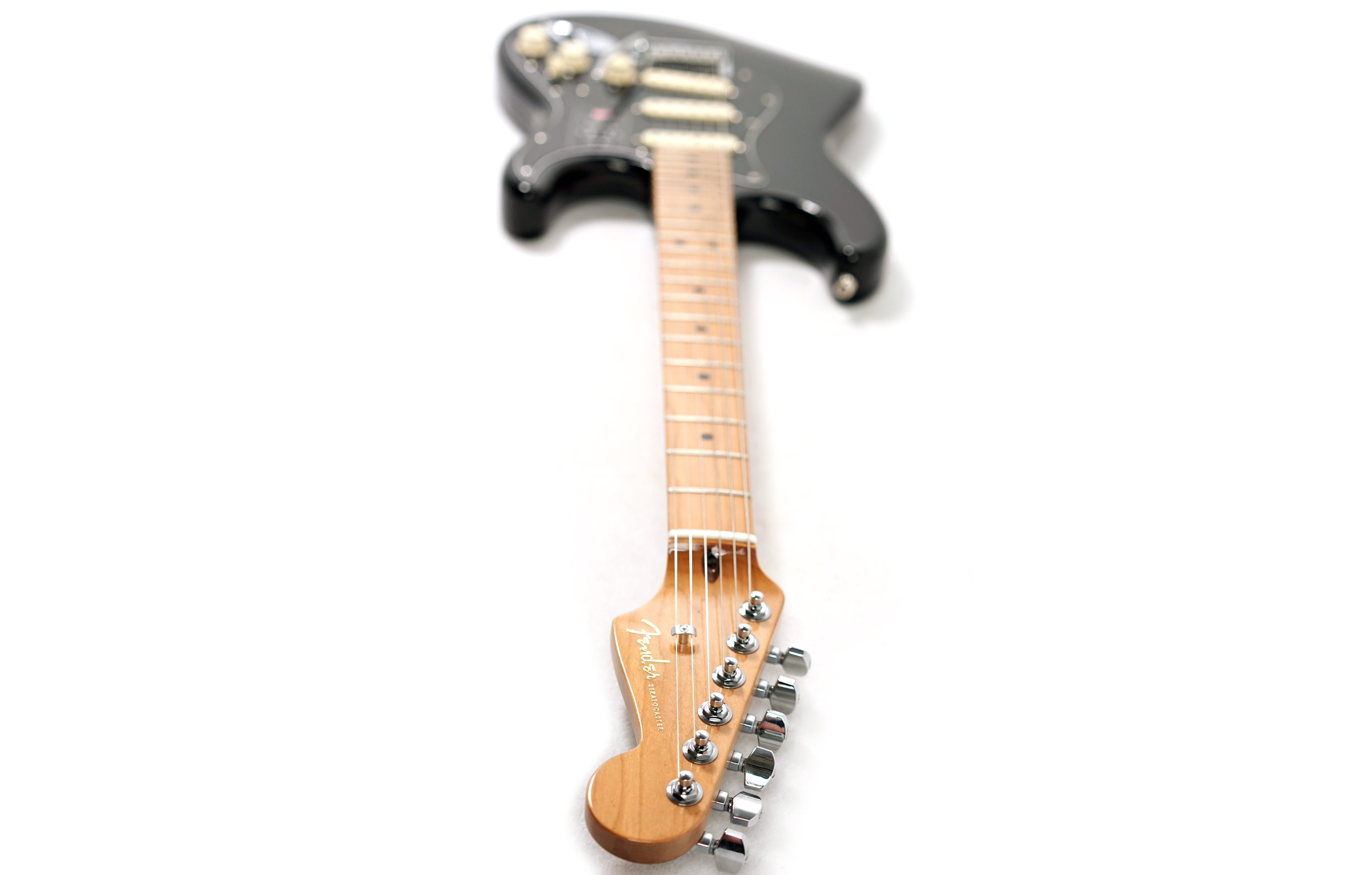 Fender FSR American Ultra Stratocaster Black with Roasted Maple