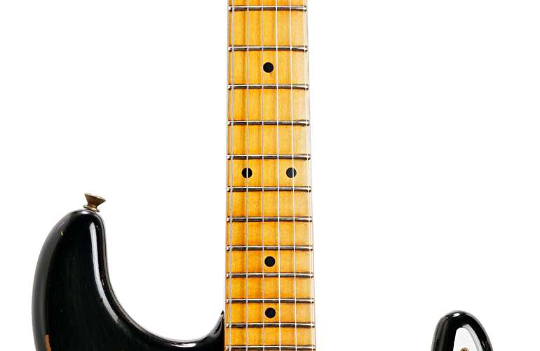 Fender Custom Shop Limited Edition 1957 Stratocaster Wide Fade 2 Colour Sunburst #CZ550162 Fender Custom Shop Limited Edition 1957 Stratocaster Wide Fade 2 Colour Sunburst #CZ550162