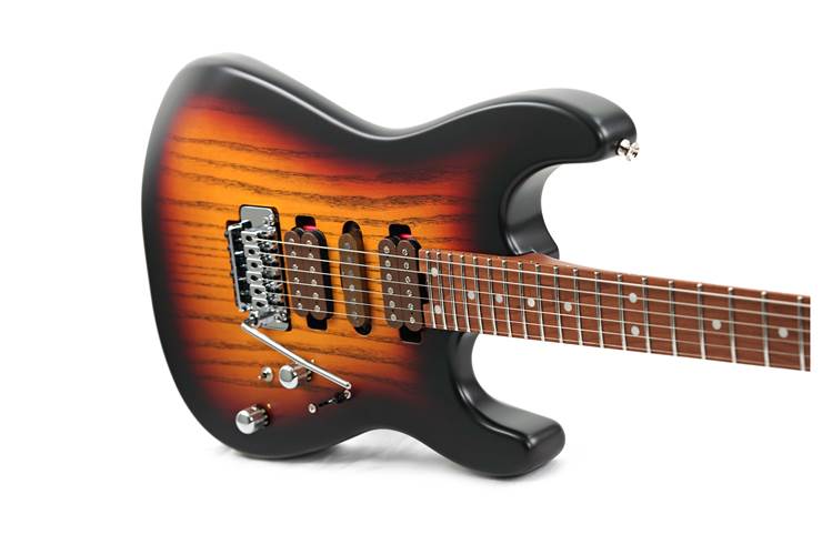 Charvel Guthrie Govan Signature MJ San Dimas SD24 CM 3 Tone Sunburst Made in Japan #JFC2300340 Charvel Guthrie Govan Signature MJ San Dimas SD24 CM 3 Tone Sunburst Made in Japan #JFC2300340