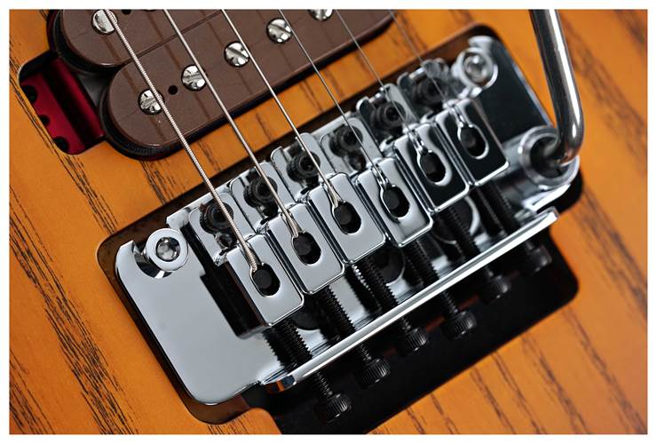Charvel Guthrie Govan Signature MJ San Dimas SD24 CM 3 Tone Sunburst Made in Japan #JFC2300340 Charvel Guthrie Govan Signature MJ San Dimas SD24 CM 3 Tone Sunburst Made in Japan #JFC2300340