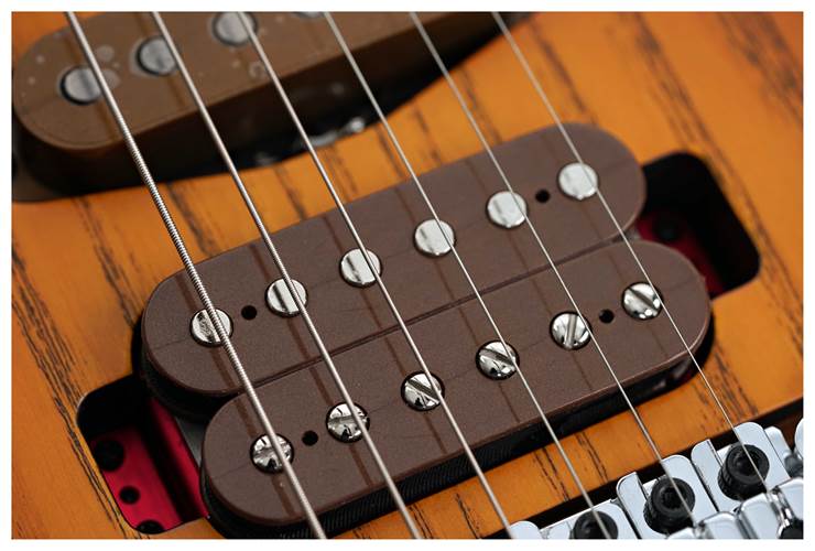 Charvel Guthrie Govan Signature MJ San Dimas SD24 CM 3 Tone Sunburst Made in Japan #JFC2300340 Charvel Guthrie Govan Signature MJ San Dimas SD24 CM 3 Tone Sunburst Made in Japan #JFC2300340