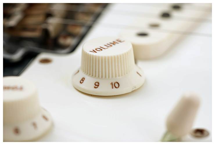 Fender Custom Shop Limited Edition 1969 Stratocaster Journeyman Relic Aged Charcoal Frosted Metallic #CZ558818 Fender Custom Shop Limited Edition 1969 Stratocaster Journeyman Relic Aged Charcoal Frosted Metallic #CZ558818