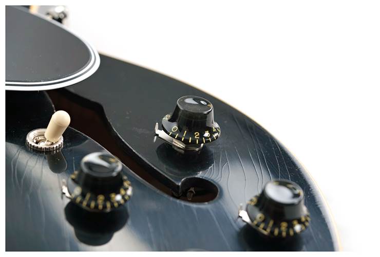 Gibson Custom Shop Murphy Lab 1959 ES-335 Reissue Ultra Light Aged Ebony #A92406 Gibson Custom Shop Murphy Lab 1959 ES-335 Reissue Ultra Light Aged Ebony #A92406