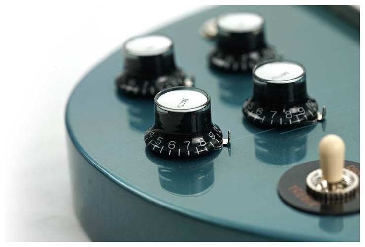 Gibson Custom Shop Murphy Lab 1964 SG Standard Reissue with Maestro Vibrola Ultra Light Aged Pelham Blue #403264 Gibson Custom Shop Murphy Lab 1964 SG Standard Reissue with Maestro Vibrola Ultra Light Aged Pelham Blue #403264