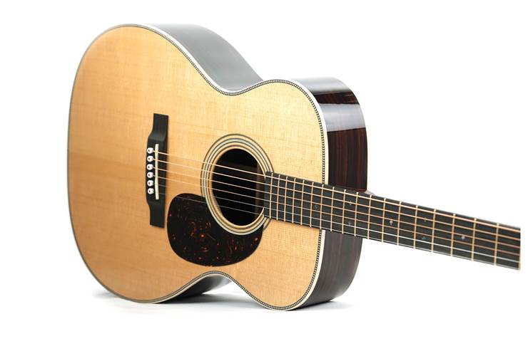 Martin 00028E Modern Deluxe Martin 00028E Modern Deluxe