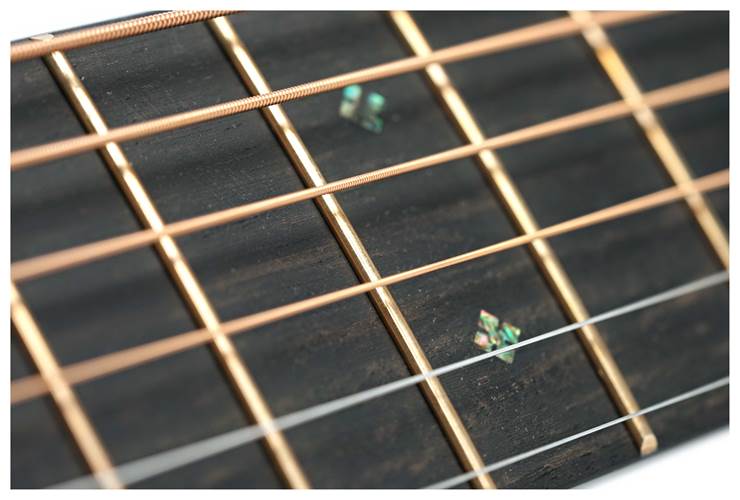 Martin D28E Modern Deluxe Martin D28E Modern Deluxe