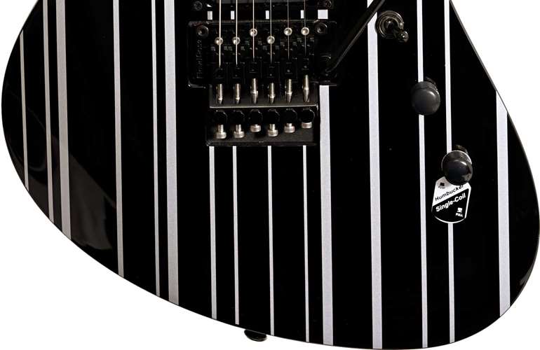 Schecter Synyster Gates Standard Black with Silver Pinstripes Schecter Synyster Gates Standard Black with Silver Pinstripes