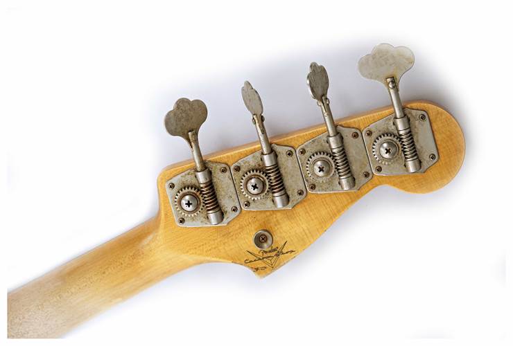 Fender Custom Shop 1963 Precision Bass Journeyman Relic Aged Olympic White Rosewood Fingerboard Left Handed #CZ574749 Fender Custom Shop 1963 Precision Bass Journeyman Relic Aged Olympic White Rosewood Fingerboard Left Handed #CZ574749