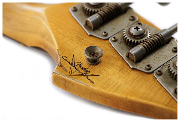 Fender Custom Shop 1963 Precision Bass Journeyman Relic Aged Olympic White Rosewood Fingerboard Left Handed #CZ574749 Fender Custom Shop 1963 Precision Bass Journeyman Relic Aged Olympic White Rosewood Fingerboard Left Handed #CZ574749