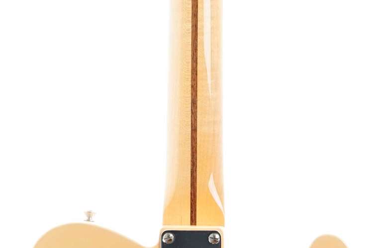 Fender Custom Shop 1952 Telecaster Deluxe Closet Classic Nocaster Blonde Maple Fingerboard Left Handed #R131679 Fender Custom Shop 1952 Telecaster Deluxe Closet Classic Nocaster Blonde Maple Fingerboard Left Handed #R131679