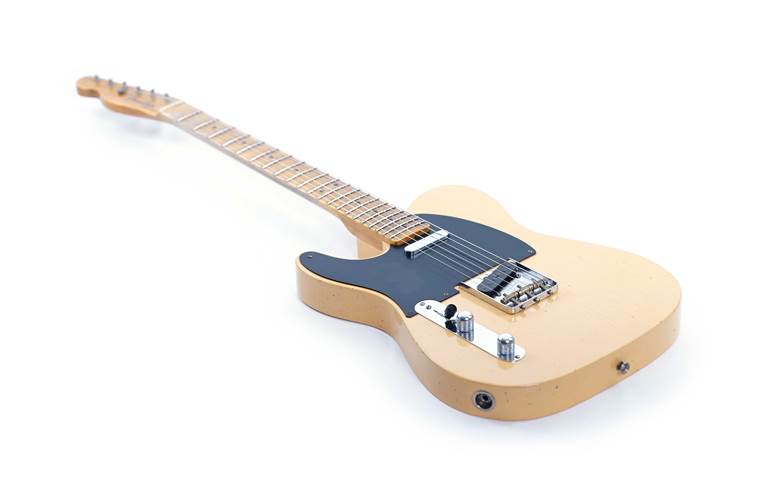 Fender Custom Shop 1952 Telecaster Journeyman Relic Aged Nocaster Blonde Maple Fingerboard Left Handed #R131806 Fender Custom Shop 1952 Telecaster Journeyman Relic Aged Nocaster Blonde Maple Fingerboard Left Handed #R131806