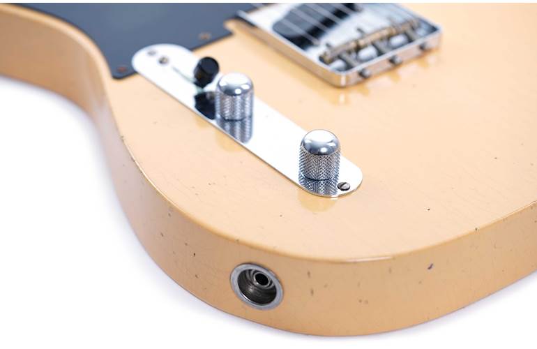Fender Custom Shop 1952 Telecaster Journeyman Relic Aged Nocaster Blonde Maple Fingerboard Left Handed #R131806 Fender Custom Shop 1952 Telecaster Journeyman Relic Aged Nocaster Blonde Maple Fingerboard Left Handed #R131806