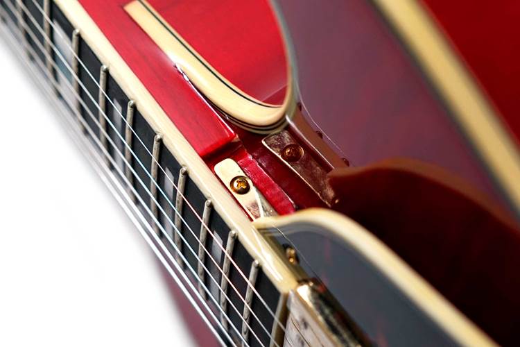 Ibanez Signature GB10SEFM George Benson Sapphire Red (Ex-Demo) #22090438 Ibanez Signature GB10SEFM George Benson Sapphire Red (Ex-Demo) #22090438