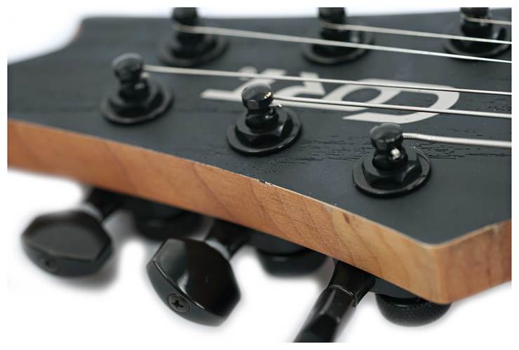 Cort KX700 Evertune Open Pore Black with bag (Ex-Demo) #IE240705067 Cort KX700 Evertune Open Pore Black with bag (Ex-Demo) #IE240705067