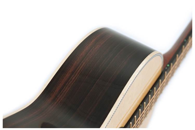 Martin 0-28 Modern Deluxe 12 Fret Martin 0-28 Modern Deluxe 12 Fret