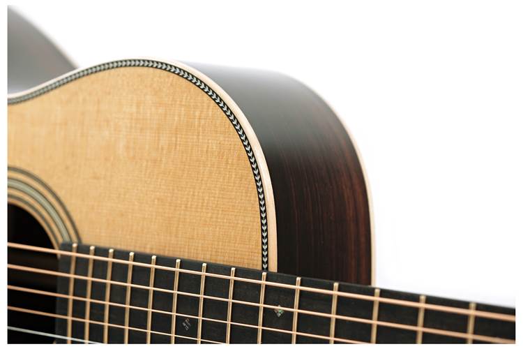 Martin 0-28 Modern Deluxe 12 Fret Martin 0-28 Modern Deluxe 12 Fret