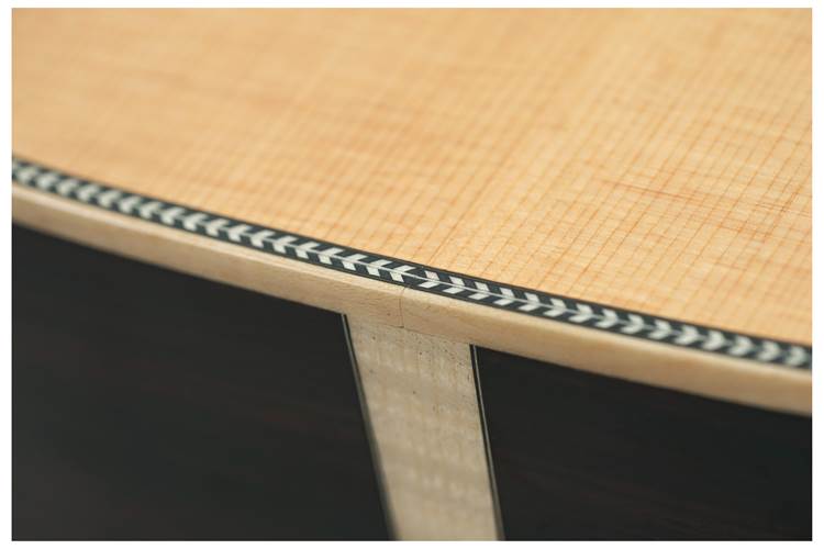 Martin 0-28 Modern Deluxe 12 Fret Martin 0-28 Modern Deluxe 12 Fret