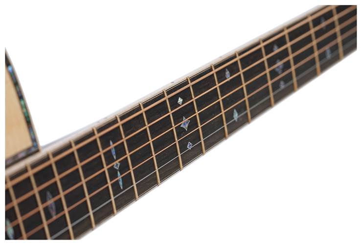 Martin D-42 Modern Deluxe Martin D-42 Modern Deluxe