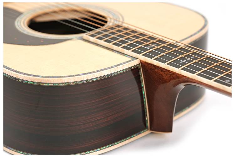Martin D-45 Modern Deluxe Martin D-45 Modern Deluxe