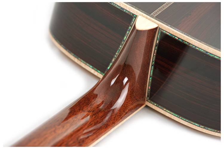Martin D-45 Modern Deluxe Martin D-45 Modern Deluxe