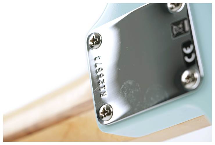 Fender Custom Shop guitarguitar Dealer Select 59 Stratocaster NOS Flash Coat Lacquer Faded Sonic Blue Maple Fingerboard #R126574 Fender Custom Shop guitarguitar Dealer Select 59 Stratocaster NOS Flash Coat Lacquer Faded Sonic Blue Maple Fingerboard #R126574