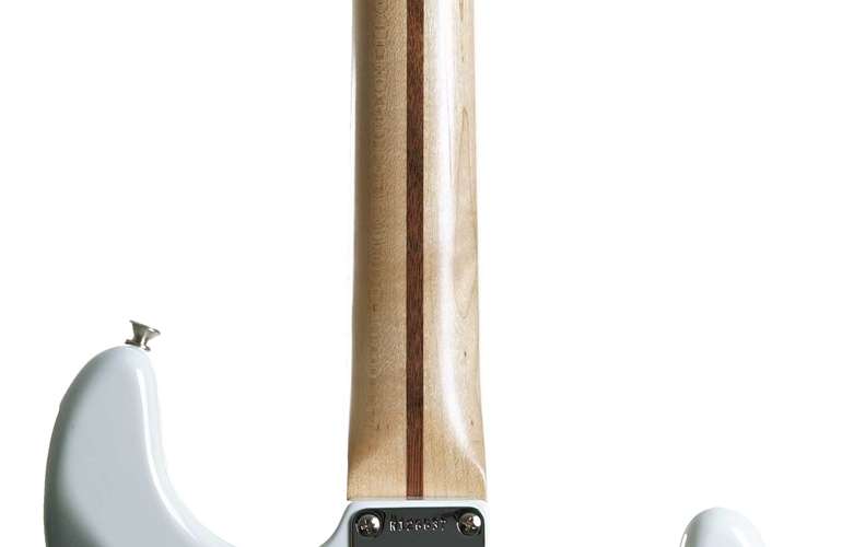 Fender Custom Shop guitarguitar Dealer Select 59 Stratocaster NOS Flash Coat Lacquer Faded Olympic White Maple Fingerboard Left Handed #R126637 Fender Custom Shop guitarguitar Dealer Select 59 Stratocaster NOS Flash Coat Lacquer Faded Olympic White Maple Fingerboard Left Handed #R126637