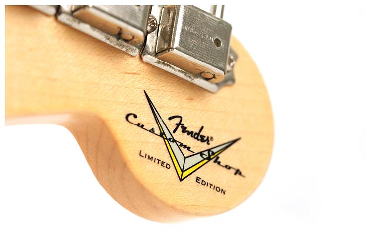 Fender Custom Shop guitarguitar Dealer Select 59 Stratocaster NOS Flash Coat Lacquer Faded Olympic White Maple Fingerboard Left Handed #R126637 Fender Custom Shop guitarguitar Dealer Select 59 Stratocaster NOS Flash Coat Lacquer Faded Olympic White Maple Fingerboard Left Handed #R126637