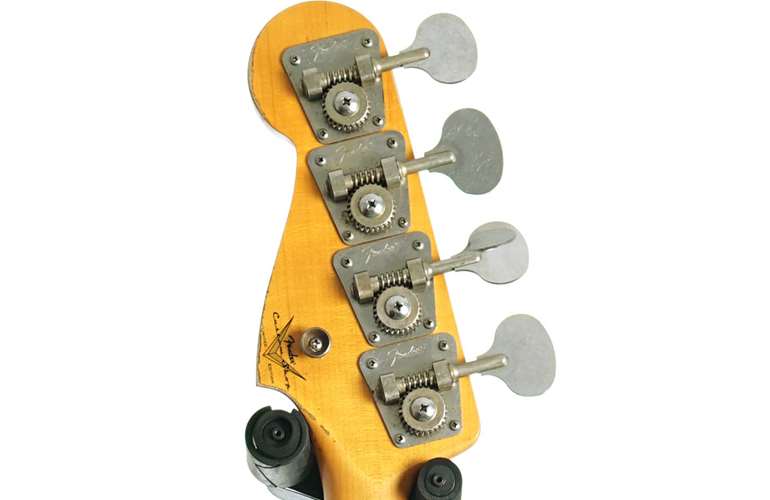 Fender Custom Shop Limited Edition Custom Jazz Bass Heavy Relic Aged Natural #CZ575982 Fender Custom Shop Limited Edition Custom Jazz Bass Heavy Relic Aged Natural #CZ575982