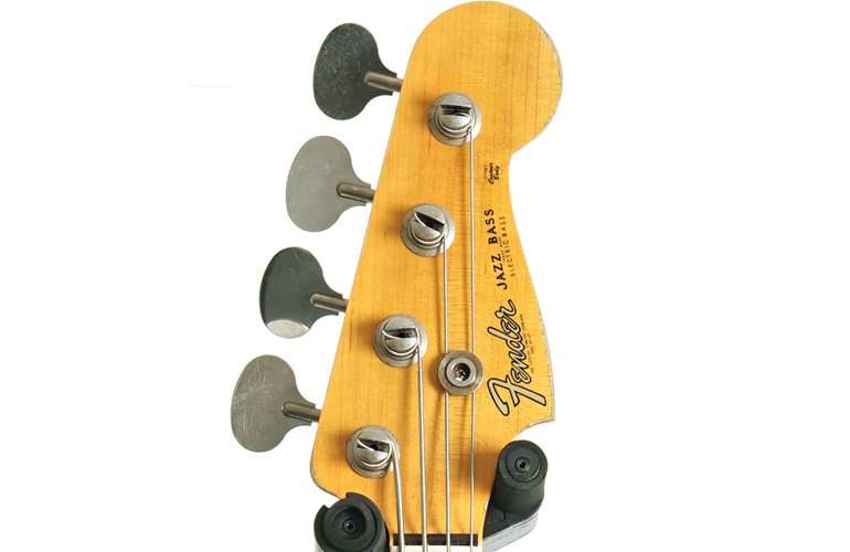 Fender Custom Shop Limited Edition Custom Jazz Bass Heavy Relic Aged Natural #CZ575982 Fender Custom Shop Limited Edition Custom Jazz Bass Heavy Relic Aged Natural #CZ575982