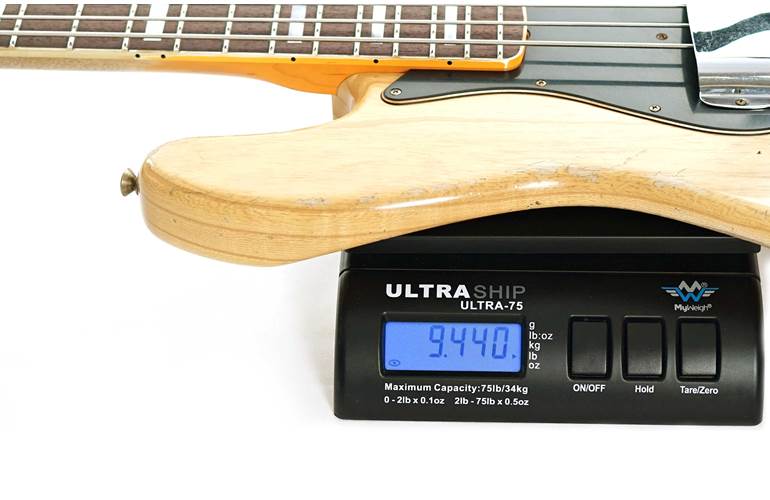 Fender Custom Shop Limited Edition Custom Jazz Bass Heavy Relic Aged Natural #CZ575982 Fender Custom Shop Limited Edition Custom Jazz Bass Heavy Relic Aged Natural #CZ575982