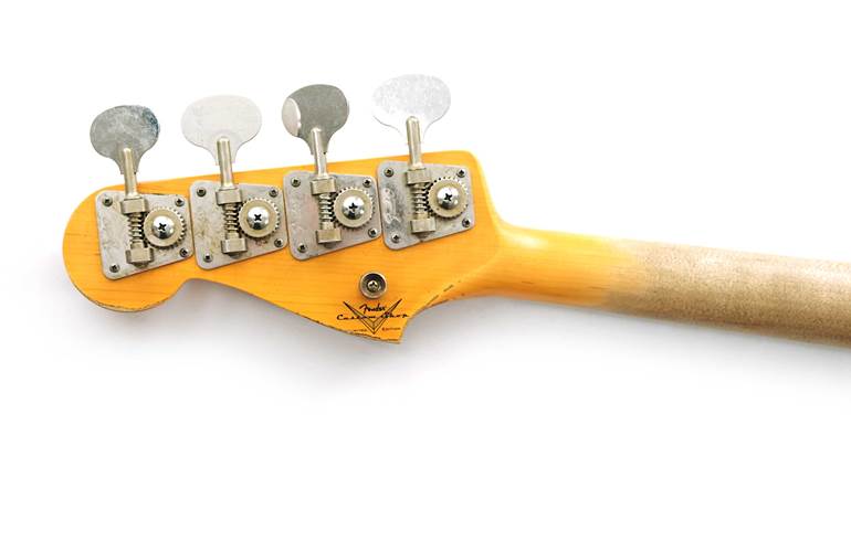 Fender Custom Shop Limited Edition Custom Jazz Bass Heavy Relic Aged Natural #CZ575982 Fender Custom Shop Limited Edition Custom Jazz Bass Heavy Relic Aged Natural #CZ575982