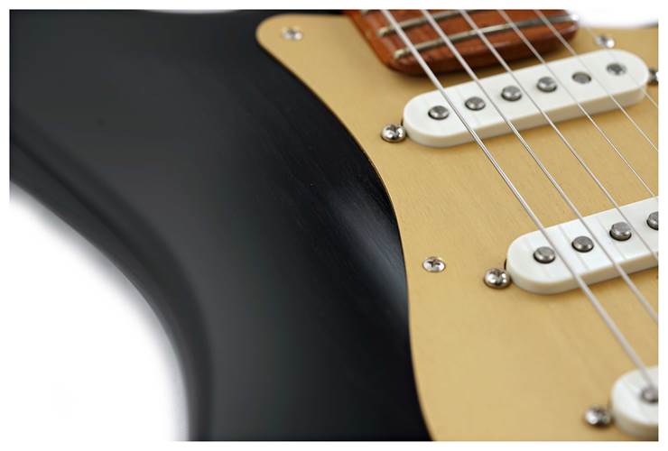 Fender Custom Shop American Custom Stratocaster NOS Ebony Transparent Maple Fingerboard #XN17372 Fender Custom Shop American Custom Stratocaster NOS Ebony Transparent Maple Fingerboard #XN17372