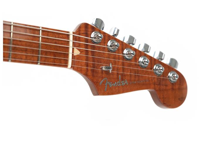 Fender Custom Shop American Custom Stratocaster NOS Honey Blonde Maple Fingerboard #XN17357 Fender Custom Shop American Custom Stratocaster NOS Honey Blonde Maple Fingerboard #XN17357