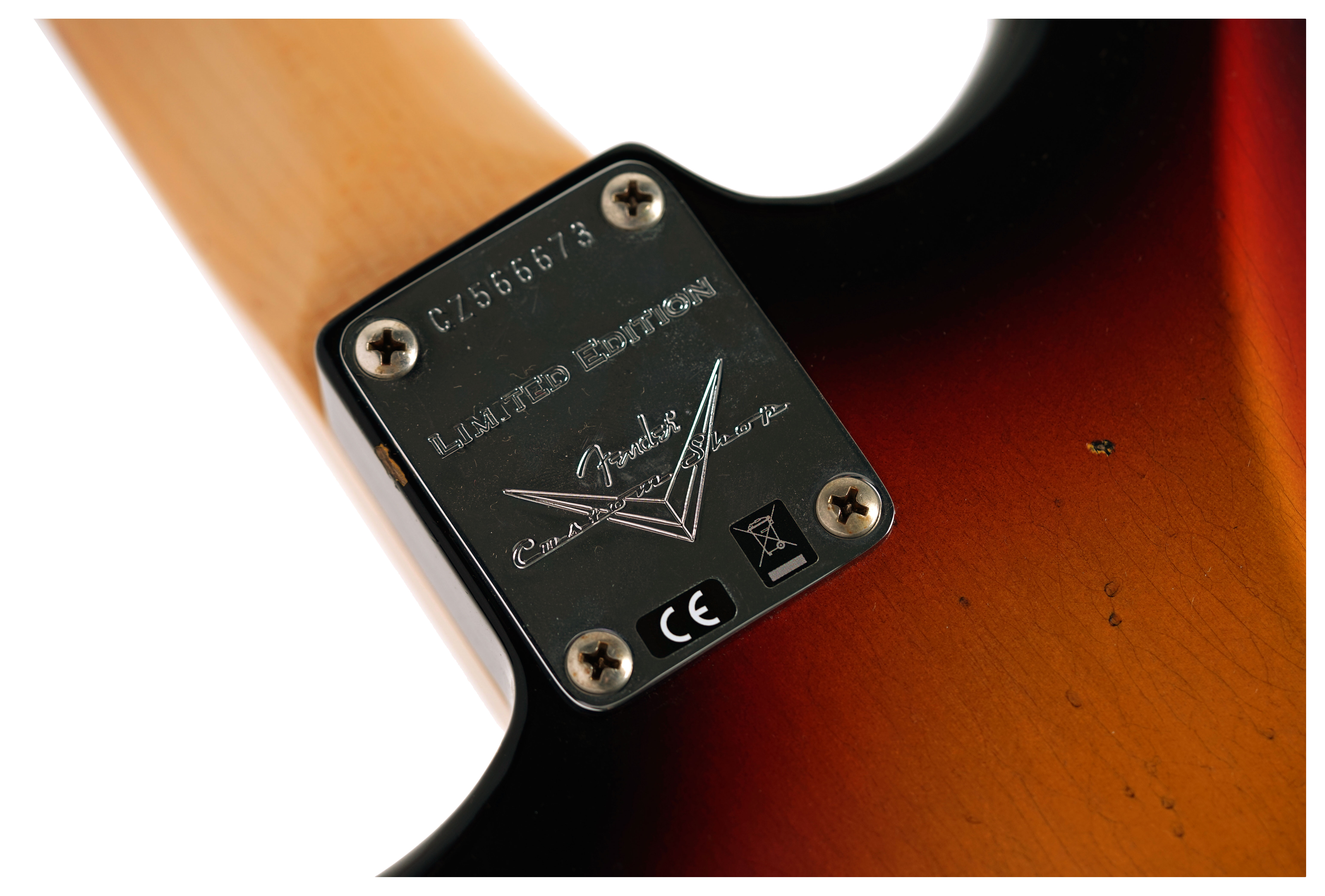 Fender Custom Shop Limited Edition '68 Stratocaster Journeyman Relic Target 3-Colour Sunburst #CZ566673