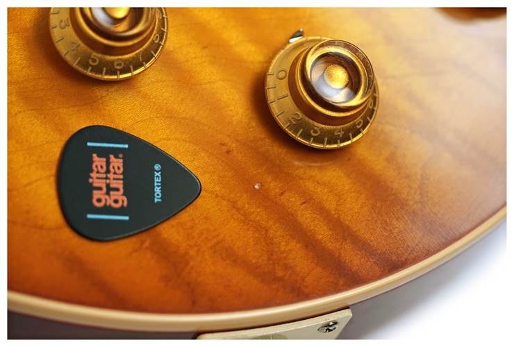 Gibson Custom Shop 59 Les Paul Standard Made 2 Measure Hand Selected Top Dark Butterscotch Burst VOS (Ex-Demo) #93461 Gibson Custom Shop 59 Les Paul Standard Made 2 Measure Hand Selected Top Dark Butterscotch Burst VOS (Ex-Demo) #93461