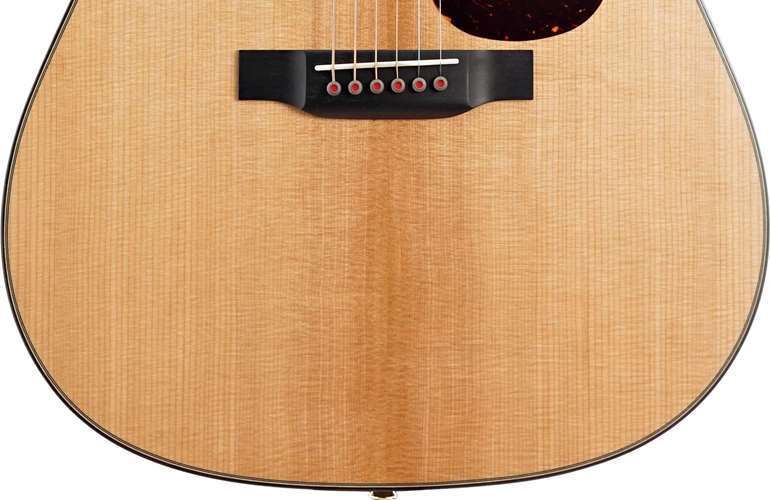 Martin D18E Modern Deluxe Martin D18E Modern Deluxe