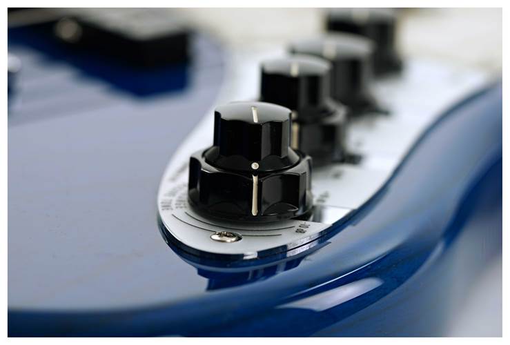 Fender Custom Shop Custom Classic Jazz Bass IV Sapphire Blue Transparent Rosewood Fingerboard #cz568257 Fender Custom Shop Custom Classic Jazz Bass IV Sapphire Blue Transparent Rosewood Fingerboard #cz568257