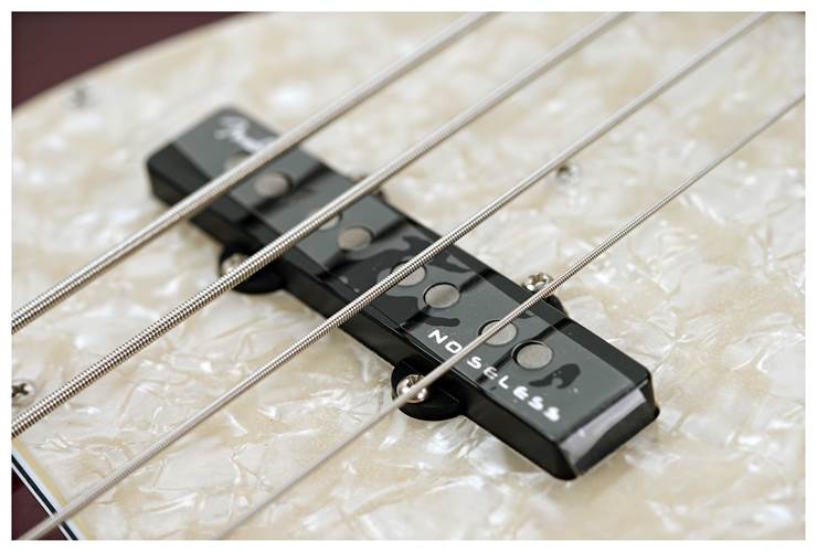 Fender Custom Shop Custom Classic Jazz Bass IV Midnight Wine Burst Rosewood Fingerboard #CZ569979 Fender Custom Shop Custom Classic Jazz Bass IV Midnight Wine Burst Rosewood Fingerboard #CZ569979