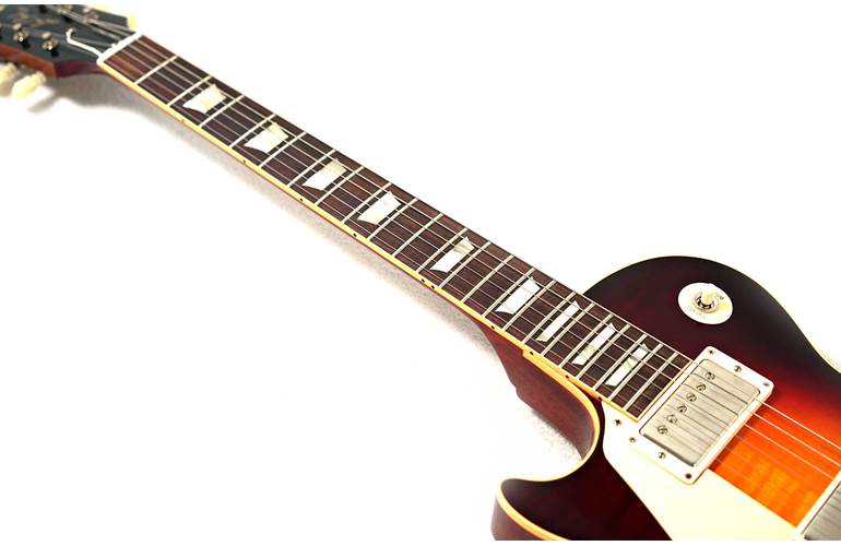 Gibson Custom Shop Made 2 Measure Hand Selected Top 1960 Les Paul Standard Vintage Cherry Sunburst VOS Left Handed #03168 Gibson Custom Shop Made 2 Measure Hand Selected Top 1960 Les Paul Standard Vintage Cherry Sunburst VOS Left Handed #03168