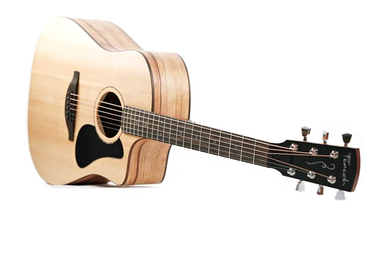 Fenech VT Dreadnought Cutaway AA Spruce/Camphor Laurel Fenech VT Dreadnought Cutaway AA Spruce/Camphor Laurel