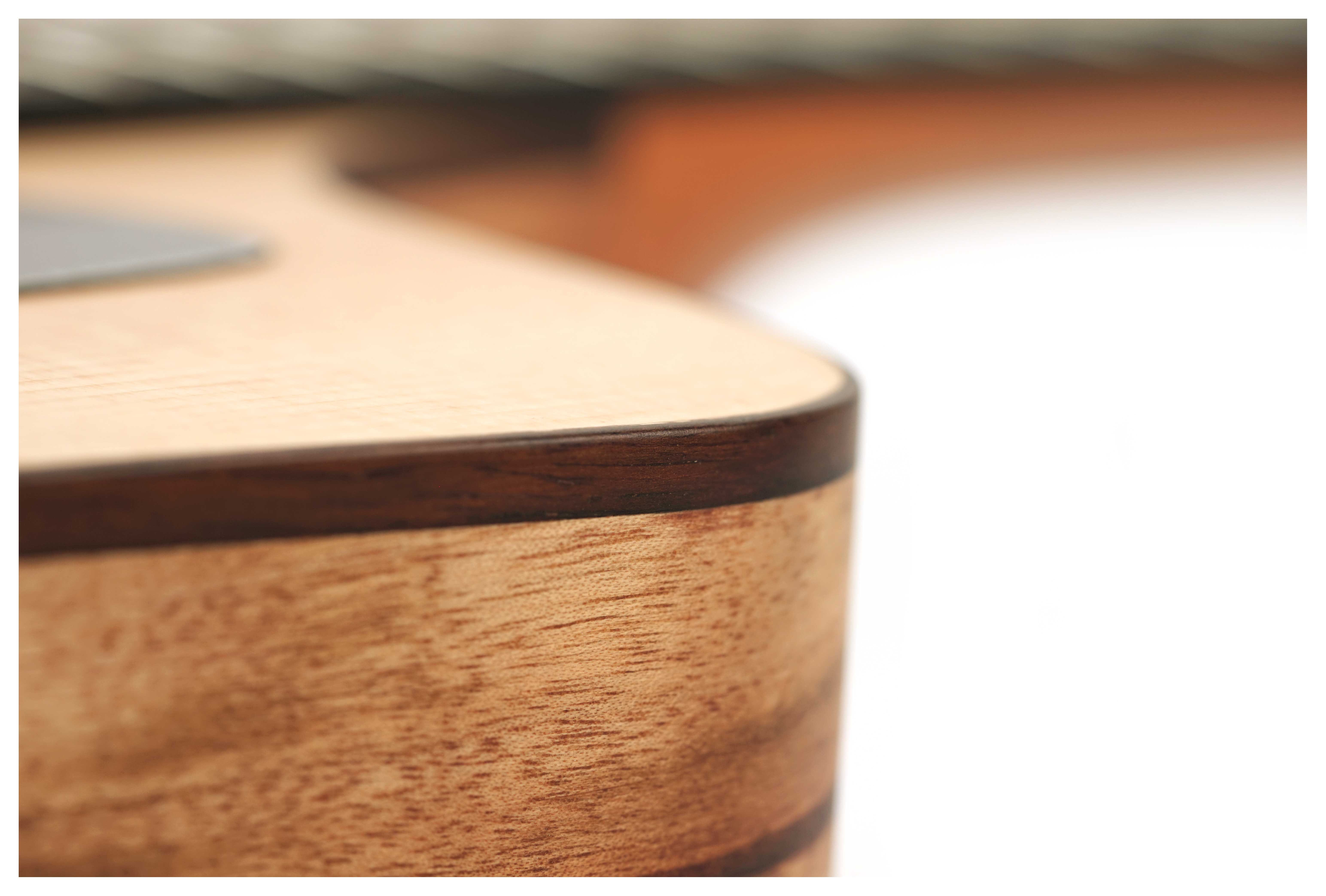 Fenech VT Dreadnought Cutaway AA Spruce/Camphor Laurel