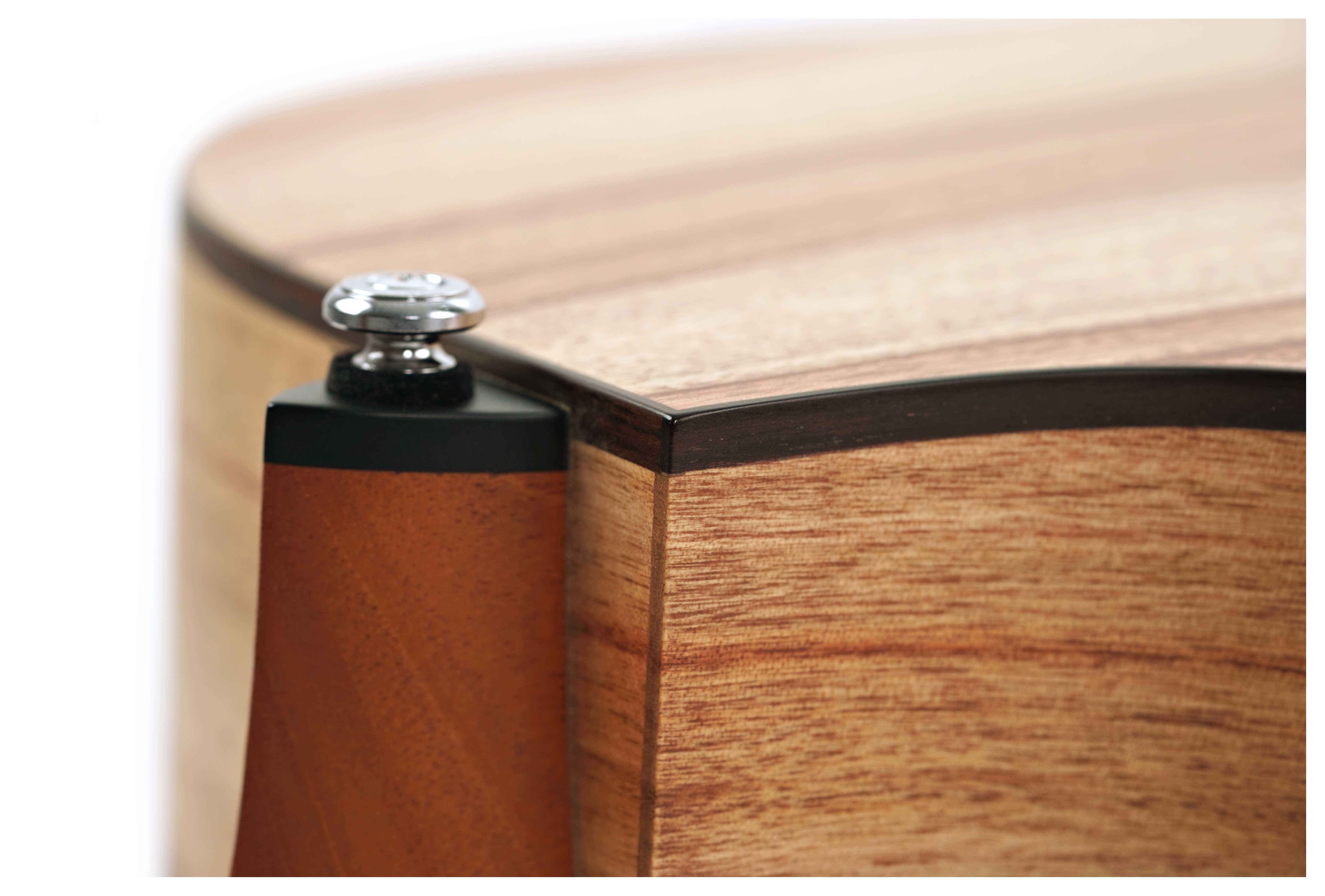 Fenech VT Dreadnought Cutaway AA Spruce/Camphor Laurel