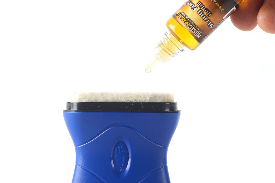 MusicNomad Premium String Care Kit