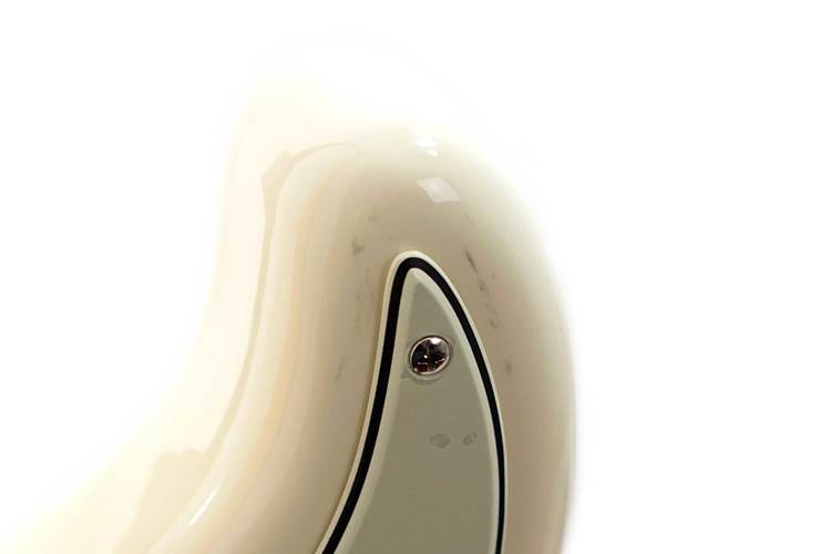 Fender American Vintage II 61 Stratocaster Rosewood Fingerboard Olympic White (Ex-Demo) #V2442324 Fender American Vintage II 61 Stratocaster Rosewood Fingerboard Olympic White (Ex-Demo) #V2442324
