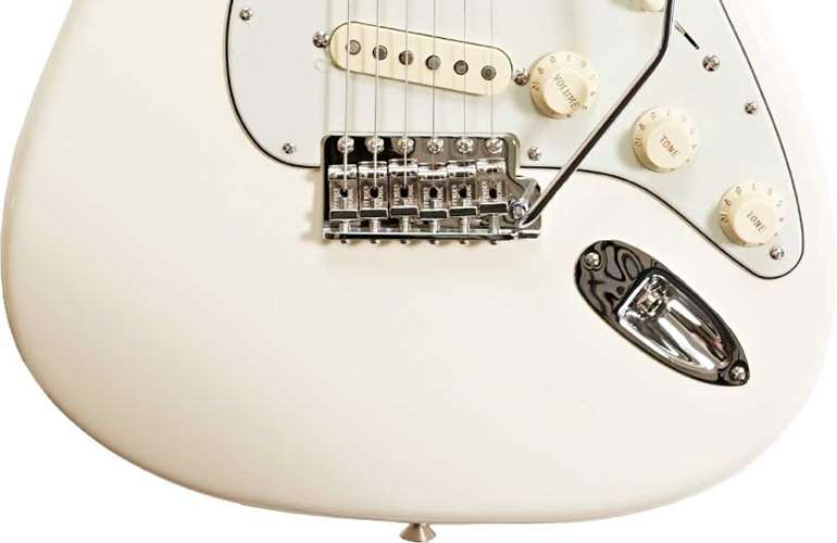 Fender American Vintage II 1961 Stratocaster Rosewood Fingerboard Olympic White Fender American Vintage II 1961 Stratocaster Rosewood Fingerboard Olympic White