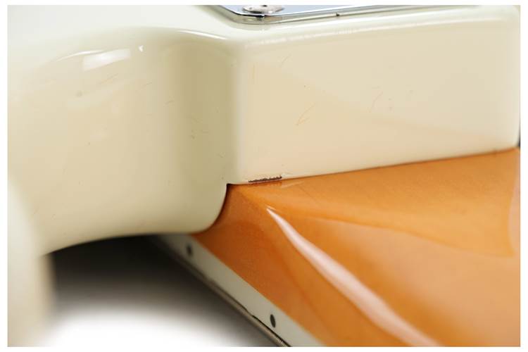 Fender American Vintage II 66 Jazz Bass Rosewood Fingerboard Olympic White (Ex-Demo) #V2327990 Fender American Vintage II 66 Jazz Bass Rosewood Fingerboard Olympic White (Ex-Demo) #V2327990